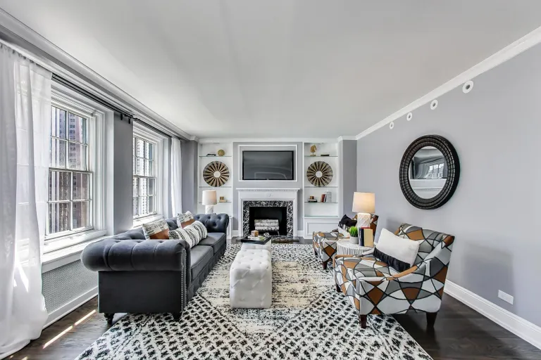 New York City Real Estate | View 210 E Pearson, 14AB | room 3 | View 4
