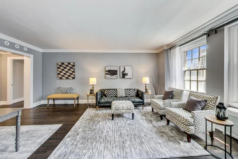 New York City Real Estate | View 210 E Pearson, 14AB | room 4 | View 5