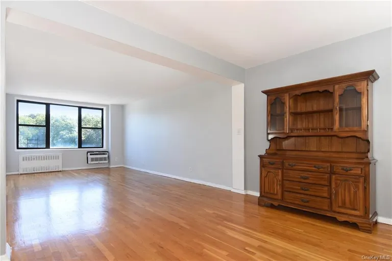 New York City Real Estate | View 117 S Highland Avenue Unit# 5L | room 3 | View 4