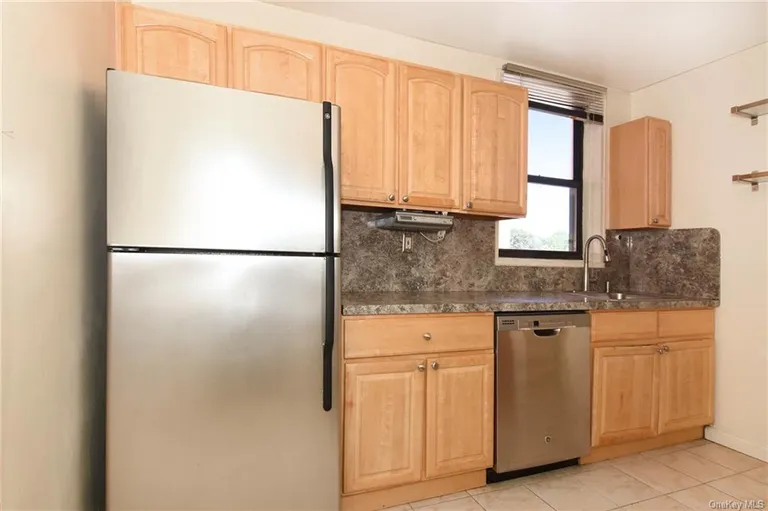 New York City Real Estate | View 117 S Highland Avenue Unit# 5L | room 5 | View 6