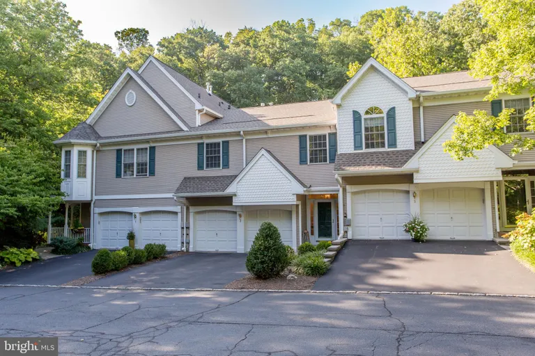 Central NJ/Bucks County, PA Real Estate | View 2 Rock Creek Woods | 3 Beds, 2 Baths | View 1