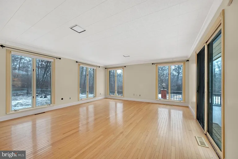Central NJ/Bucks County, PA Real Estate | View 97 Hardy Drive | room 7 | View 8