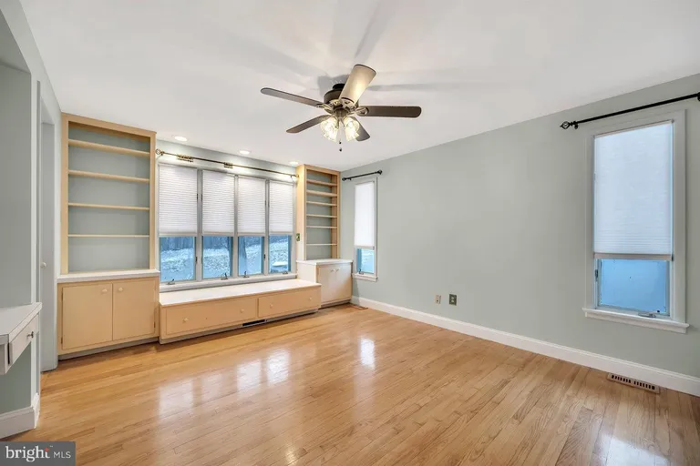 Central NJ/Bucks County, PA Real Estate | View 97 Hardy Drive | room 12 | View 13