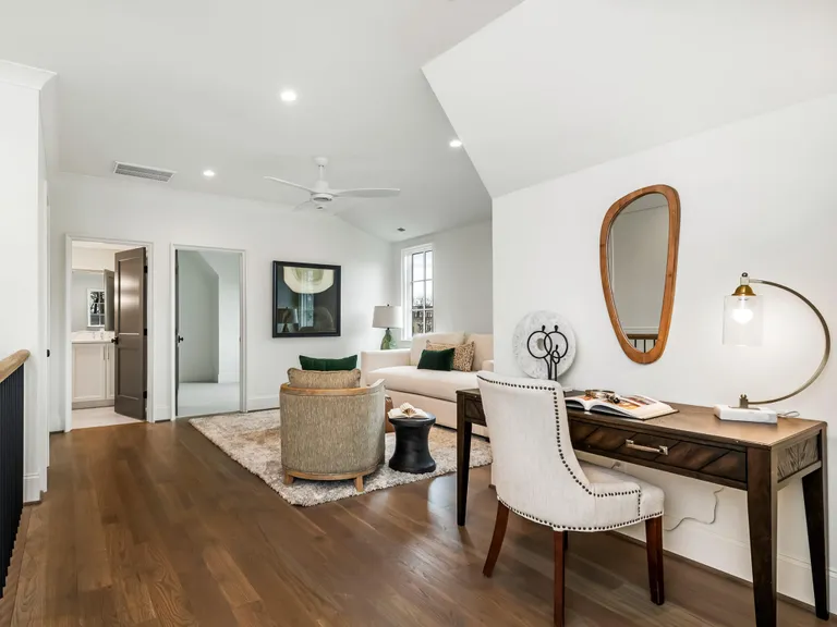 New York City Real Estate | View 238 S Laurel Avenue #A | room 29 | View 30