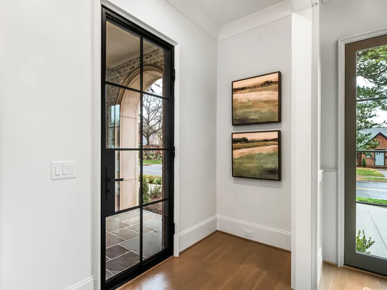 New York City Real Estate | View 238 S Laurel Avenue #A | room 2 | View 3