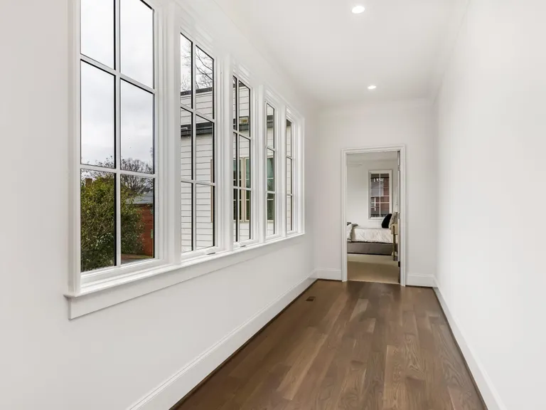 New York City Real Estate | View 238 S Laurel Avenue #A | room 26 | View 27