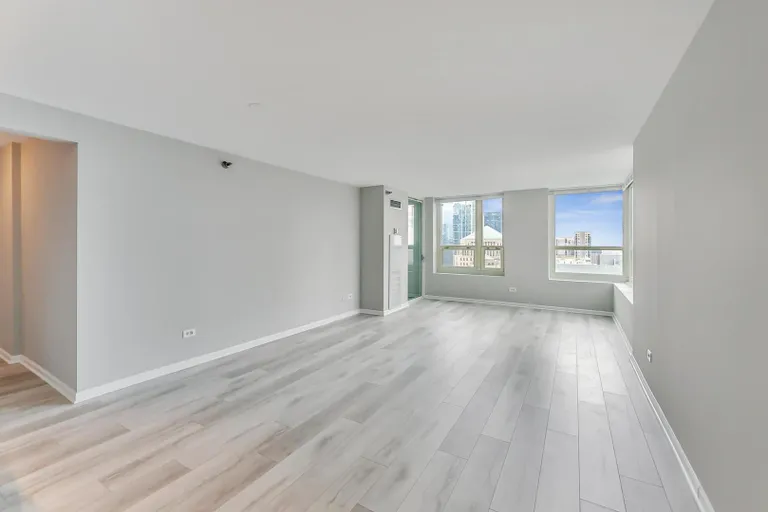 New York City Real Estate | View 345 N Lasalle, 3607 | room 2 | View 3