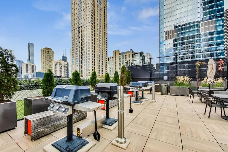 New York City Real Estate | View 345 N Lasalle, 3607 | room 39 | View 40