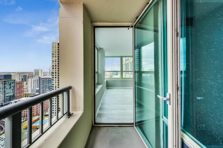 New York City Real Estate | View 345 N Lasalle, 3607 | room 25 | View 26