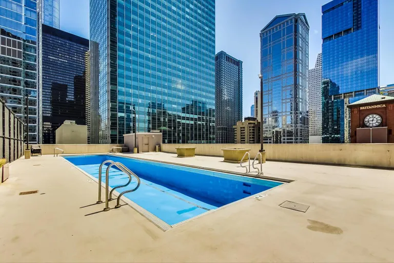 New York City Real Estate | View 345 N Lasalle, 3607 | room 41 | View 42