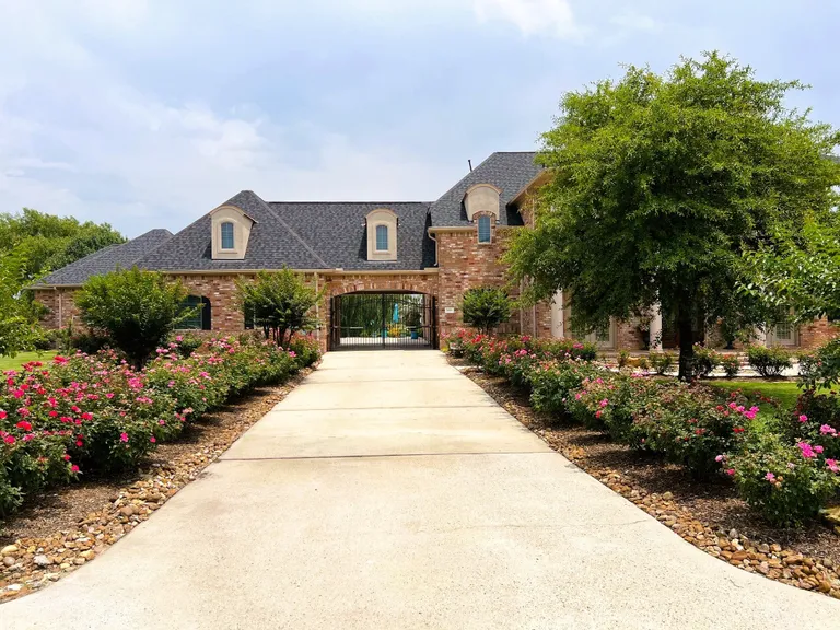 The Woodlands Real Estate | View 10896 Dauphine Street | room 1 | View 2