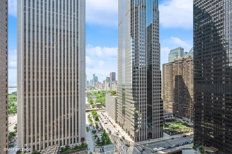 New York City Real Estate | View 222 N Columbus, 2102 | room 10 | View 11
