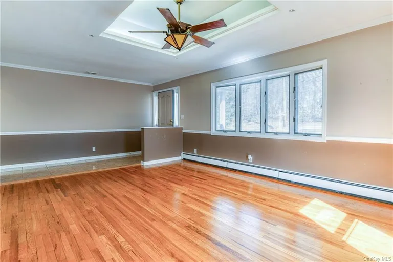 New York City Real Estate | View 10 Newport Avenue | room 3 | View 4
