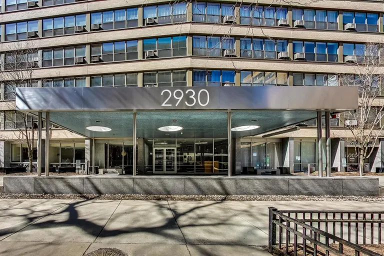 New York City Real Estate | View 2930 N Sheridan, 507 | 2 Beds, 2 Baths | View 1