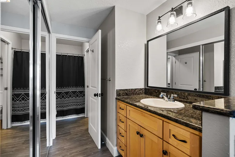 Northern California Real Estate | View 863 Villa Ter | room 23 | View 24