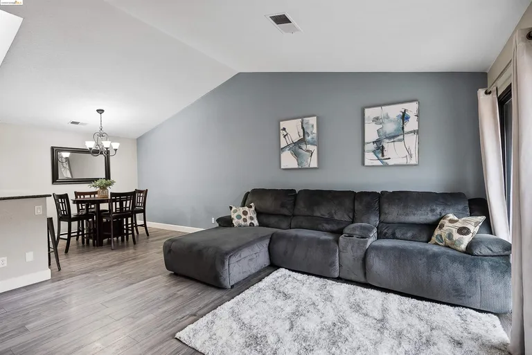 Northern California Real Estate | View 863 Villa Ter | room 7 | View 8