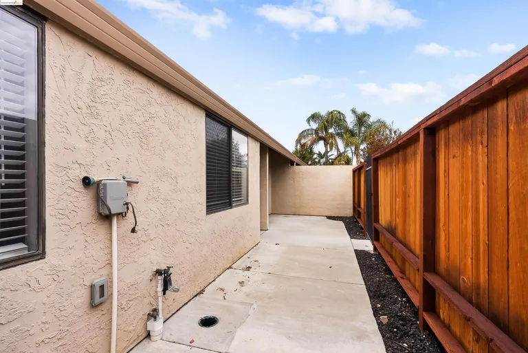 Northern California Real Estate | View 863 Villa Ter | room 28 | View 29