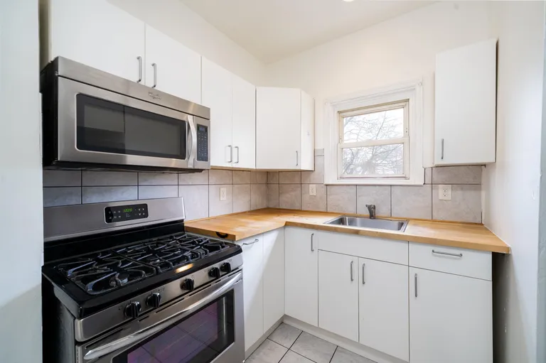 New York City Real Estate | View 323 Webster Ave Unit# 2 | room 13 | View 14