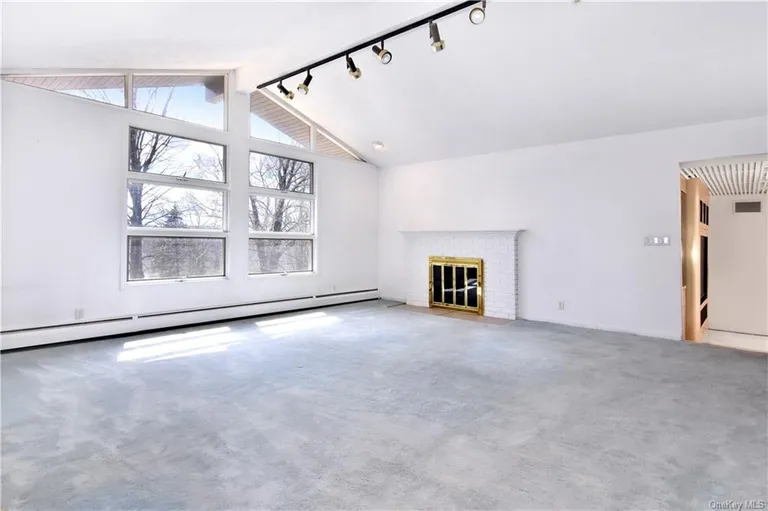 New York City Real Estate | View 23 Stonehouse Road | room 8 | View 9