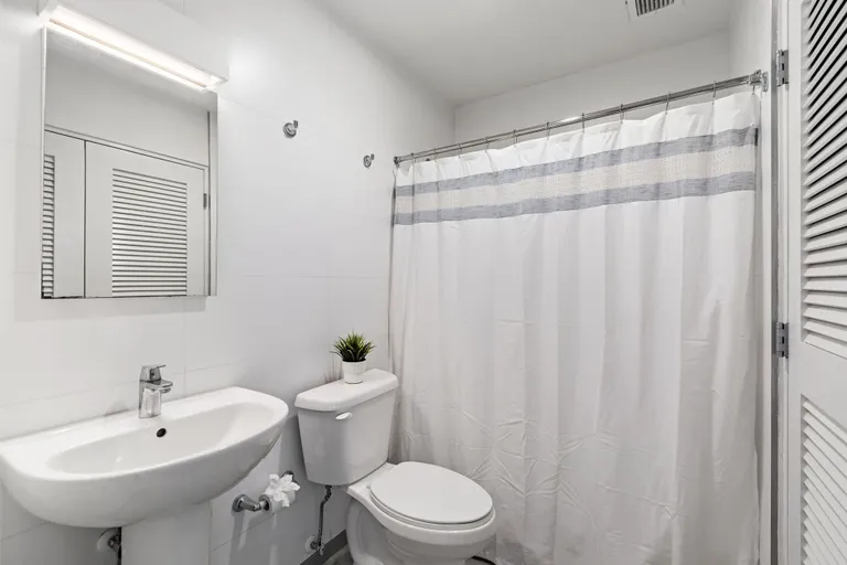 New York City Real Estate | View 1511 Avenida Juan Ponce de Leon Ciudadela de Santurce 751 | room 10 | View 11