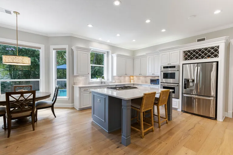 The Woodlands Real Estate | View 10 Sutton Mill Place | room 13 | View 14