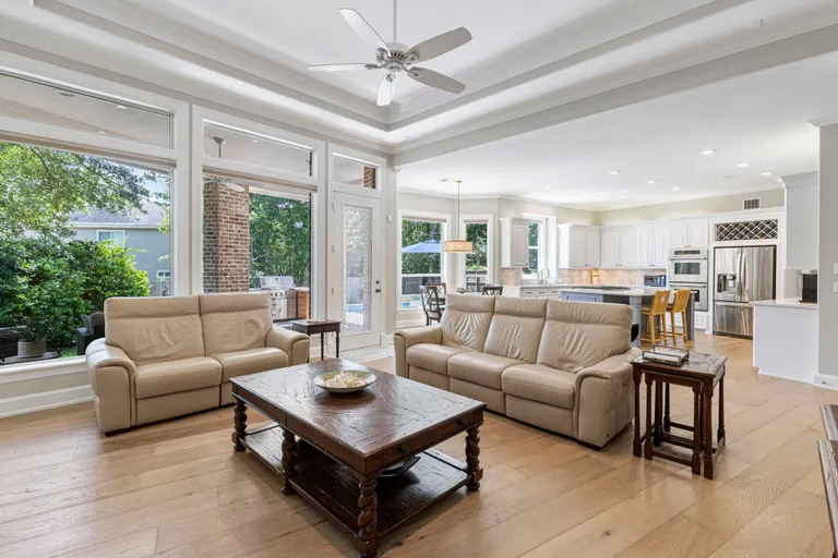 The Woodlands Real Estate | View 10 Sutton Mill Place | room 20 | View 21