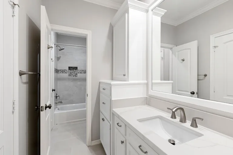 The Woodlands Real Estate | View 10 Sutton Mill Place | room 32 | View 33