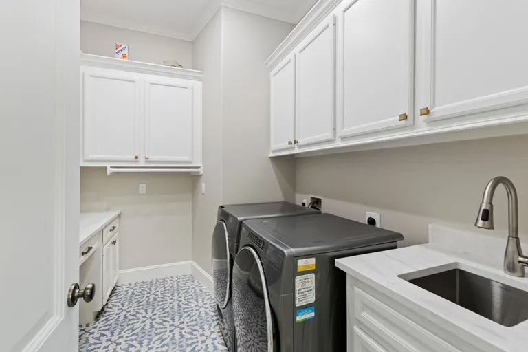 The Woodlands Real Estate | View 10 Sutton Mill Place | room 36 | View 37