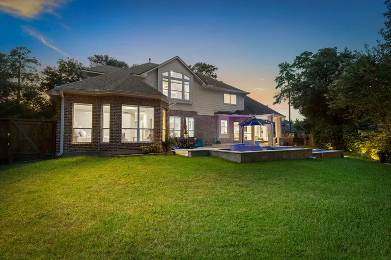 The Woodlands Real Estate | View 10 Sutton Mill Place | room 2 | View 3