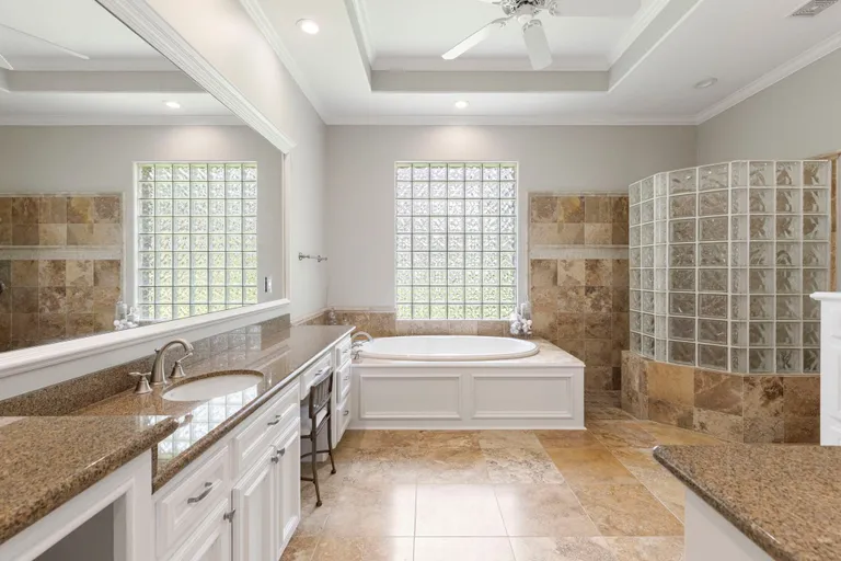The Woodlands Real Estate | View 10 Sutton Mill Place | room 27 | View 28