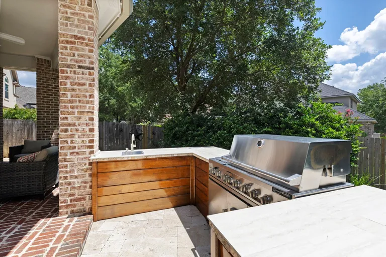 The Woodlands Real Estate | View 10 Sutton Mill Place | room 39 | View 40