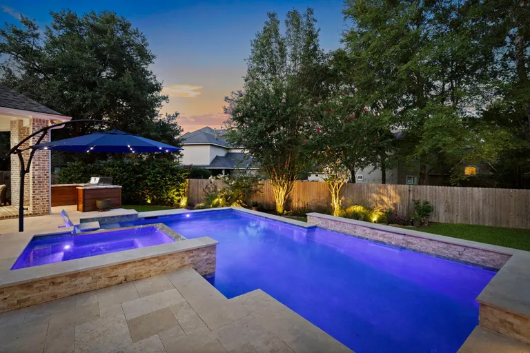 The Woodlands Real Estate | View 10 Sutton Mill Place | room 4 | View 5