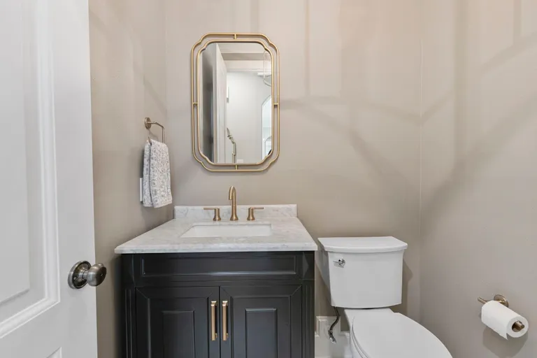 The Woodlands Real Estate | View 10 Sutton Mill Place | room 34 | View 35