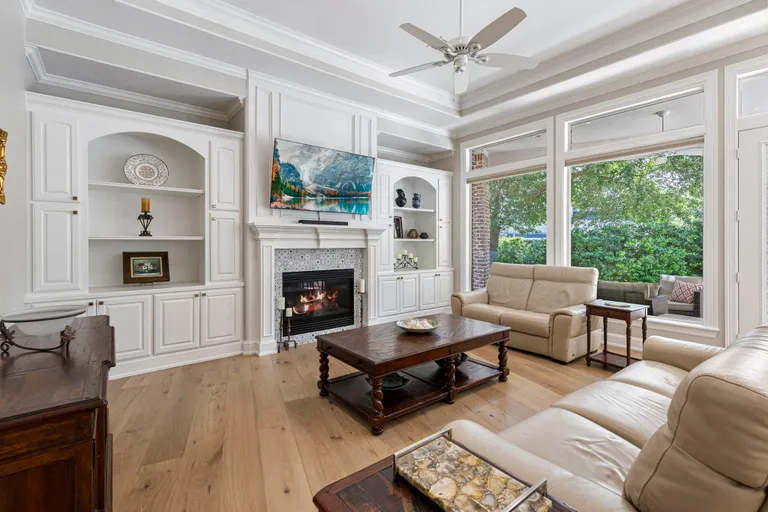 The Woodlands Real Estate | View 10 Sutton Mill Place | room 21 | View 22
