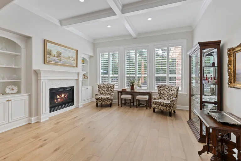 The Woodlands Real Estate | View 10 Sutton Mill Place | room 8 | View 9