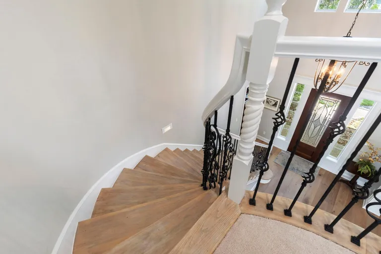 The Woodlands Real Estate | View 10 Sutton Mill Place | room 22 | View 23
