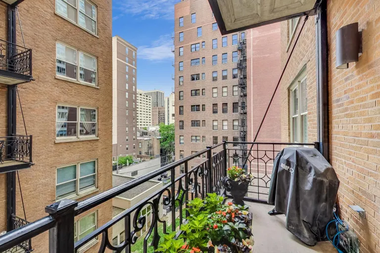 New York City Real Estate | View 1300 N State, 501 | room 24 | View 25
