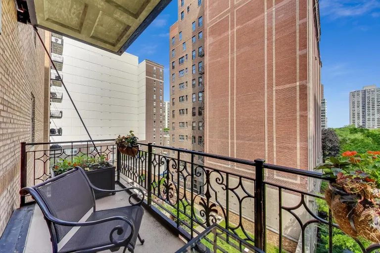 New York City Real Estate | View 1300 N State, 501 | room 15 | View 16