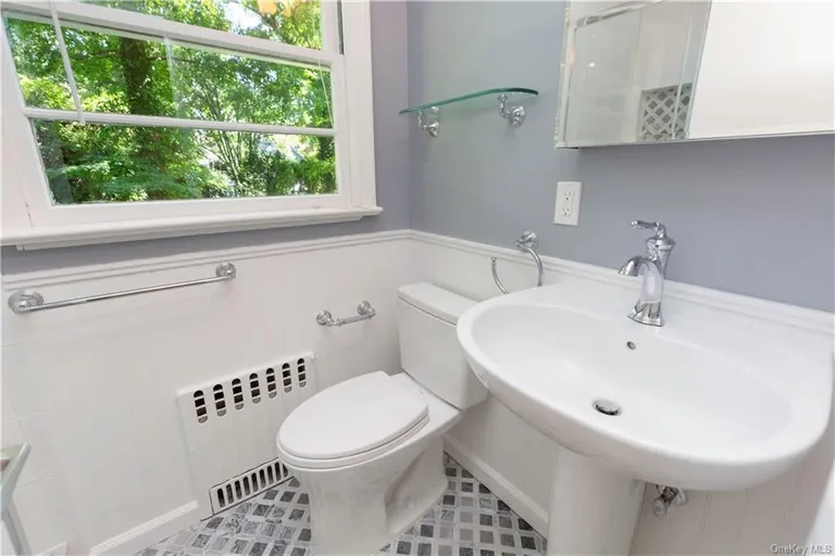 New York City Real Estate | View 102 Eton Road | room 42 | View 43