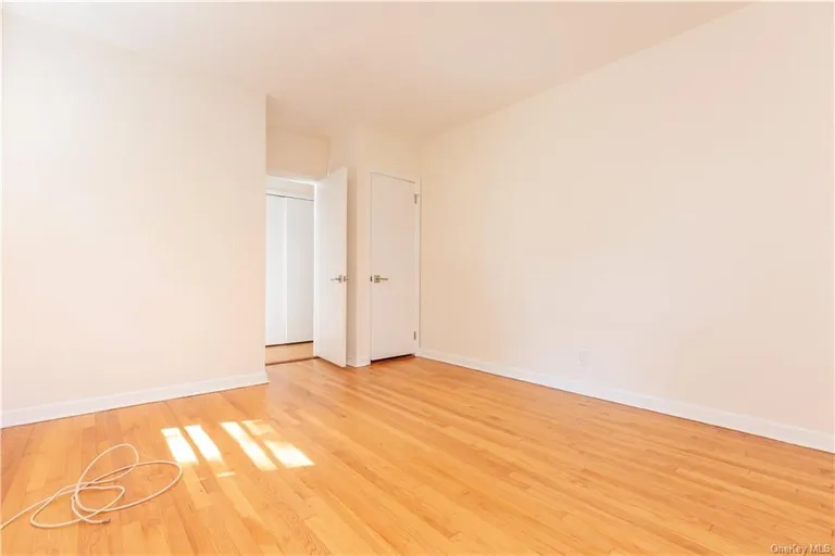 New York City Real Estate | View 102 Eton Road | room 47 | View 48