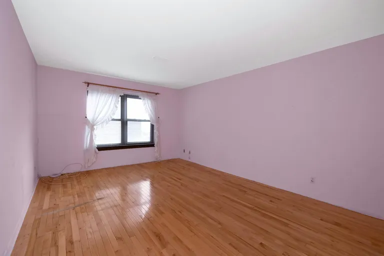New York City Real Estate | View 8841 Kennedy Blvd | room 14 | View 15