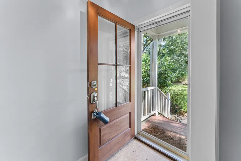 Savannah Real Estate | View 24 Diana Drive | room 8 | View 9
