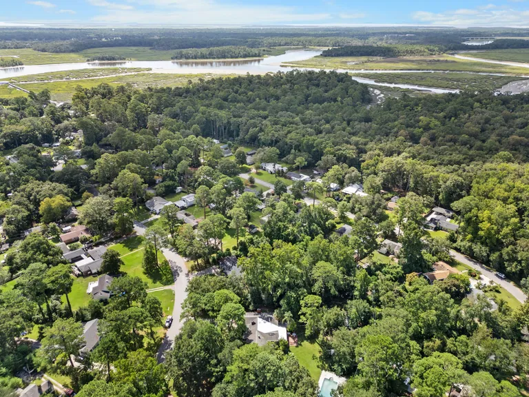 Savannah Real Estate | View 24 Diana Drive | room 5 | View 6