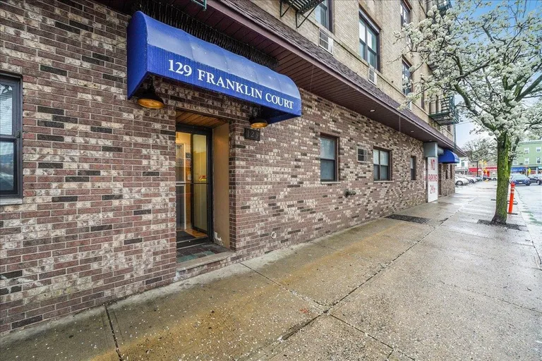 New York City Real Estate | View 129 Franklin St Unit# A5 | room 8 | View 9