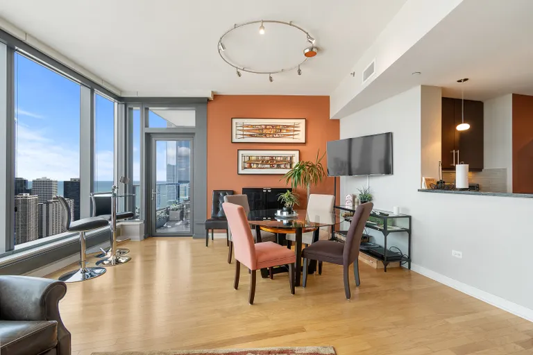 New York City Real Estate | View 60 E Monroe, 5106 | room 8 | View 9