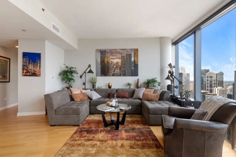 New York City Real Estate | View 60 E Monroe, 5106 | room 2 | View 3