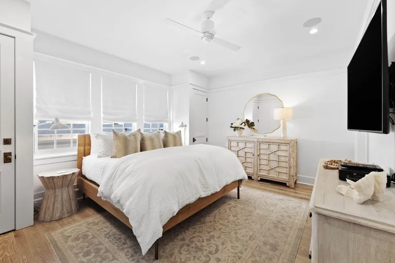 New York City Real Estate | View 159 N Castle Harbour Drive | room 13 | View 14