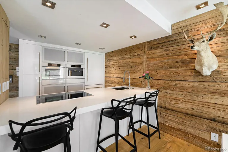 New York City Real Estate | View 300 E Lionshead Circle Unit# 8 | room 11 | View 12