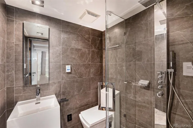 New York City Real Estate | View 300 E Lionshead Circle Unit# 8 | room 14 | View 15