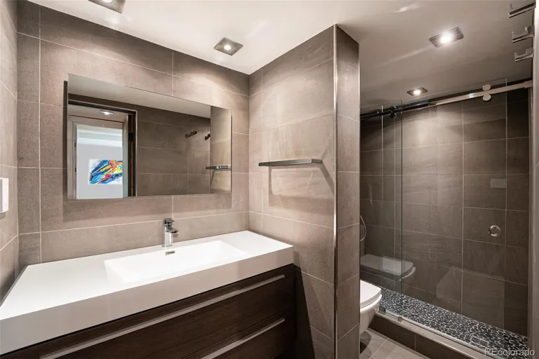 New York City Real Estate | View 300 E Lionshead Circle Unit# 8 | room 17 | View 18
